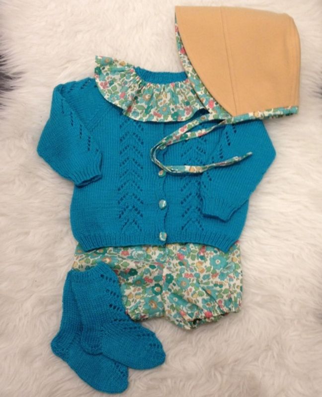 Barnigjen strikkeoppskrift cardigan Ella