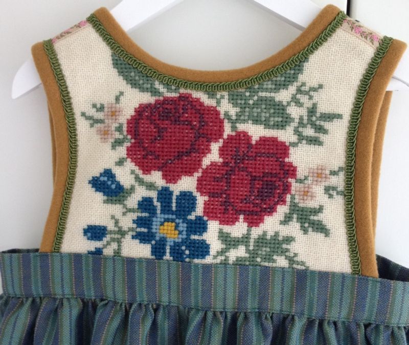 PDF symønster festdrakt Astrid