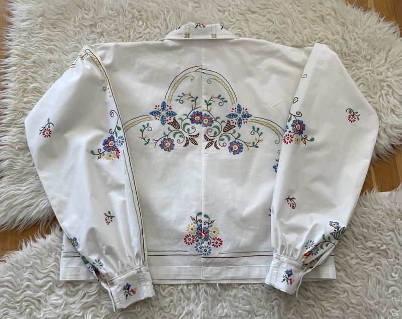 X SOLGT Festdraktskjorte Amanda blomster 2