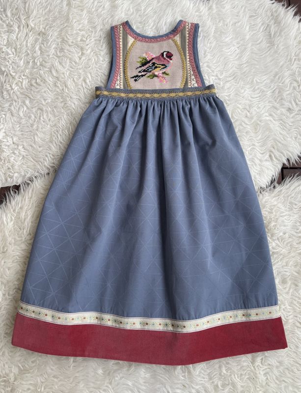 Festdrakt Astrid blå og rosa