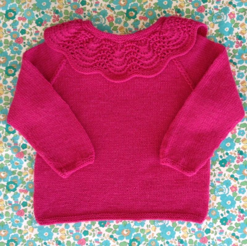 Barnigjen strikkeoppskrift kragejumper Mona