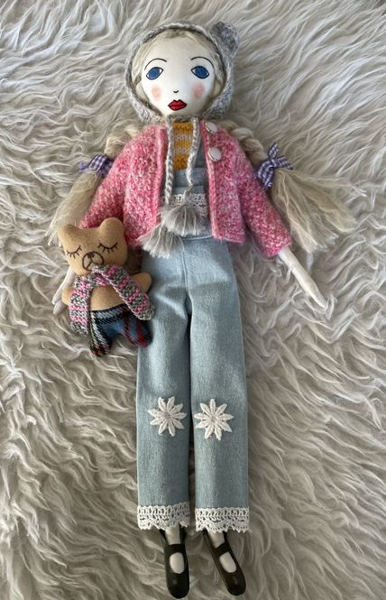 Hovedbilde X SOLGT Dukke Amanda