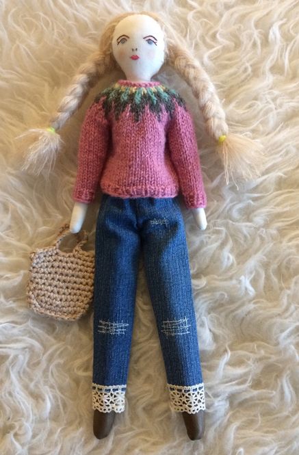 Hovedbilde SOLGT Dukke Mona