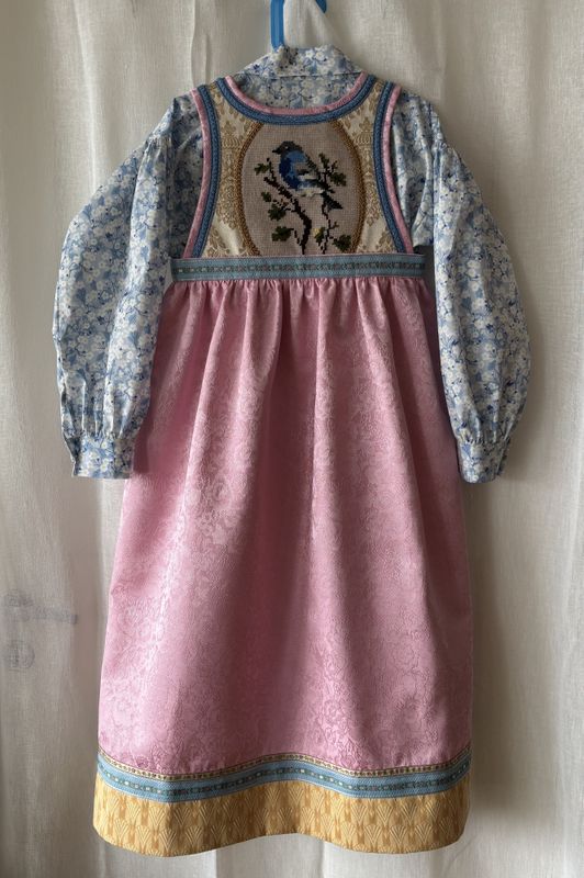 SOLGT Festdrakt Astrid rosa/blå/gul