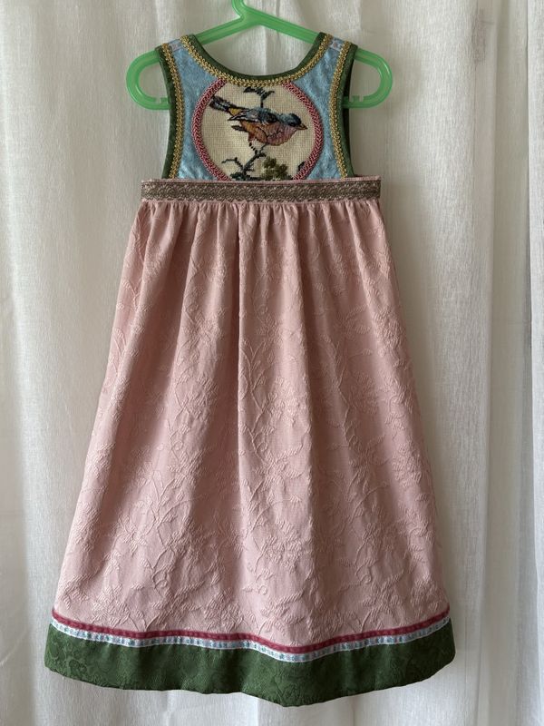 X SOLGT Festdrakt Astrid rosa/lysblå/grønn