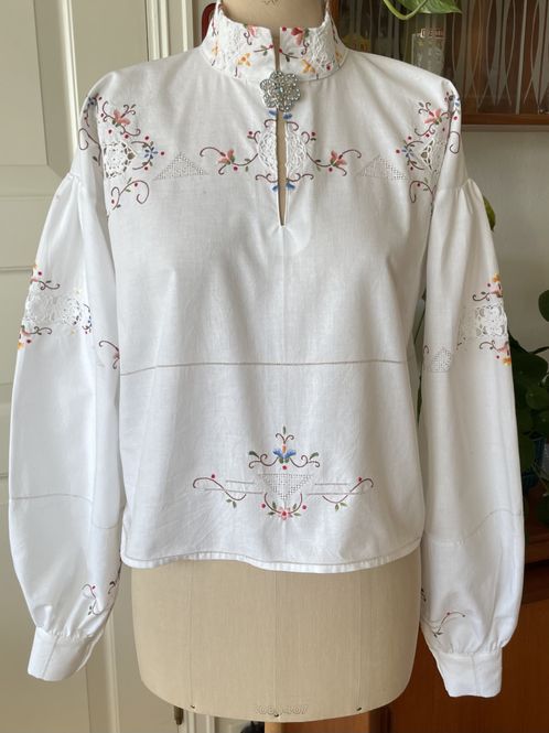 Hovedbilde X SOLGT Festdraktskjorte ...