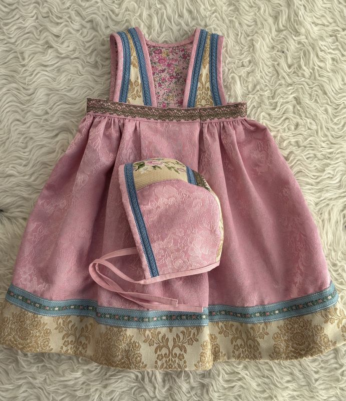 SOLGT Festdrakt Astrid liten rosa/lys gul