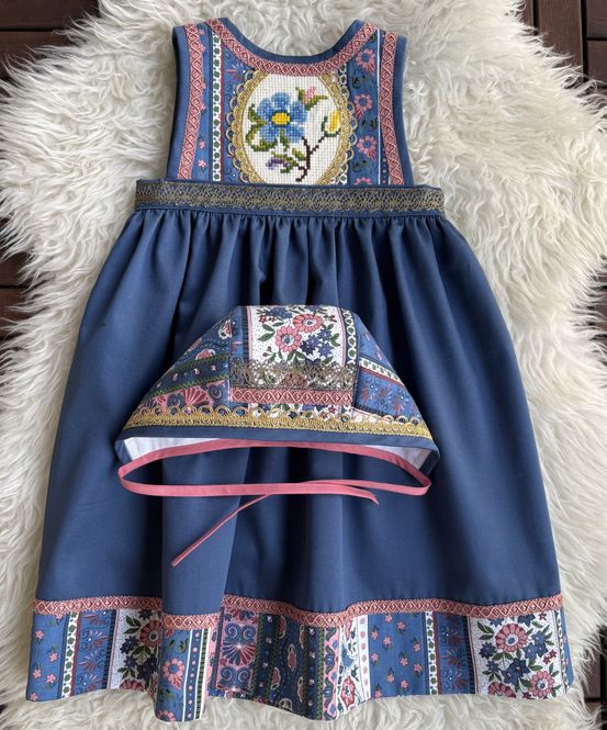 Hovedbilde SOLGT Festdrakt Astridliten ...