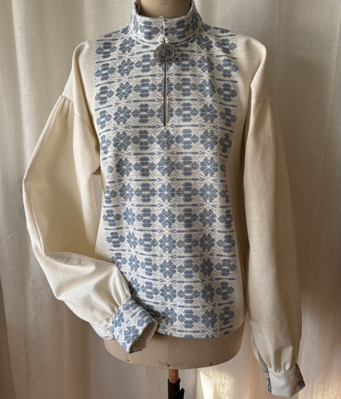 Festdraktskjorte Amanda offwhite m blå