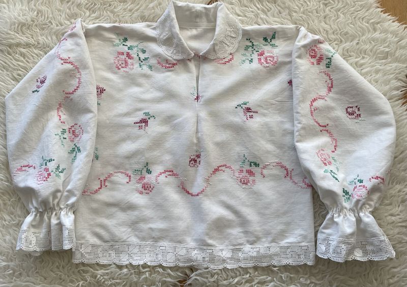 SOLGT   Festdraktskjorte Amanda rosa roser