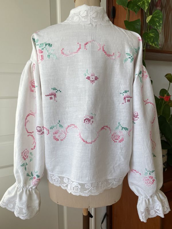 SOLGT   Festdraktskjorte Amanda rosa roser